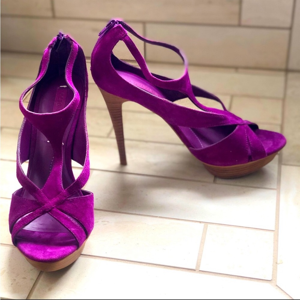 *EUC* BCBGMaxAzria Suede Open toe heels, Size 8